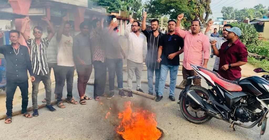 Blockade of Dhaka-Sylhet highway in Moulvibazar